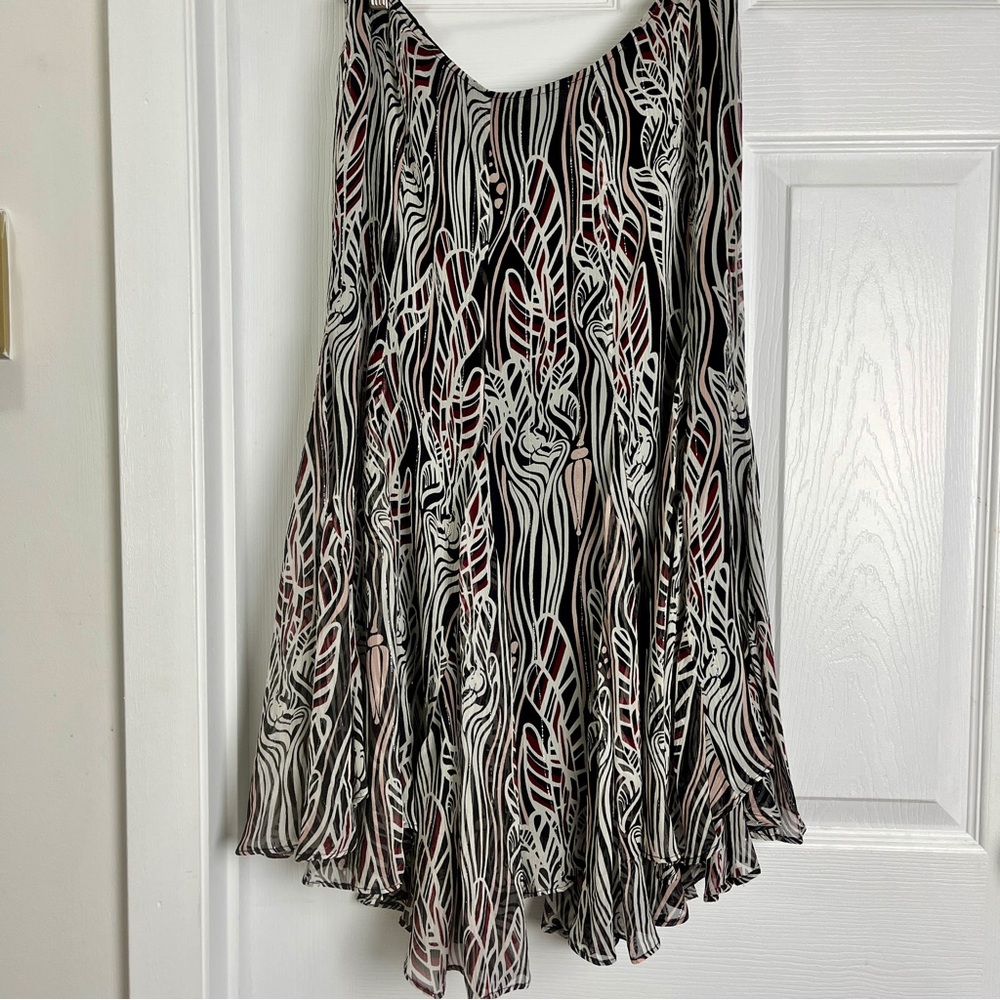 DKNY Silk Chiffon Midi Skirt Abstract Print Godet Hem Metallic Thread Size 10